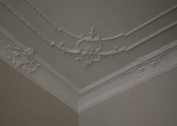 Little Rose Rooms